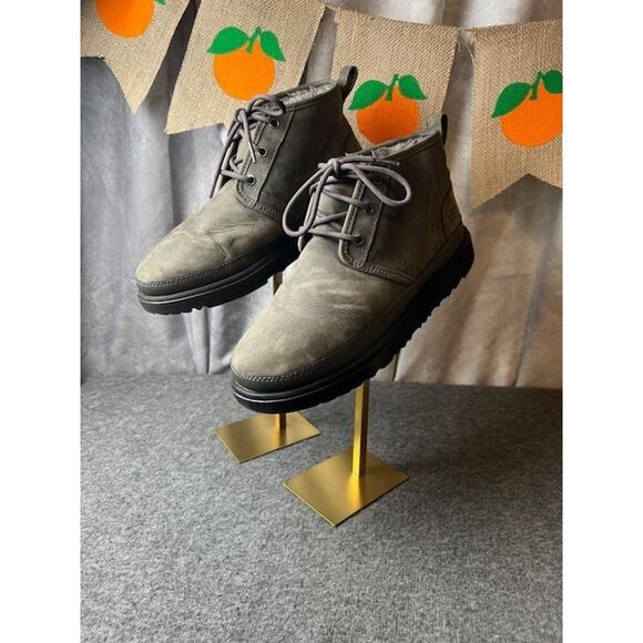 UGG Neumel Weather II Waterproof Grey Leather Chukka Boots Size US 9 - Men - Picture 1 of 8